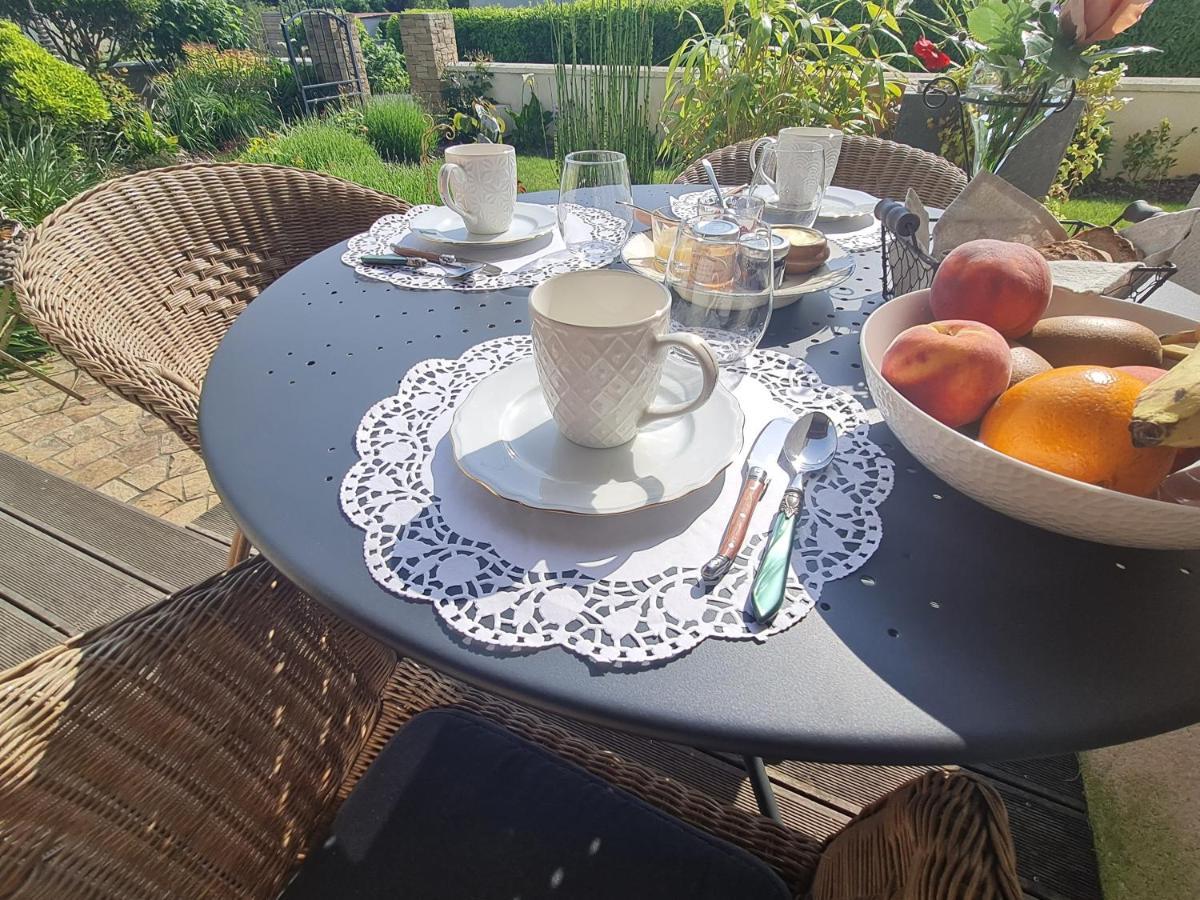 Entre Loire Et Vignobles Bed & Breakfast Lire Exterior photo